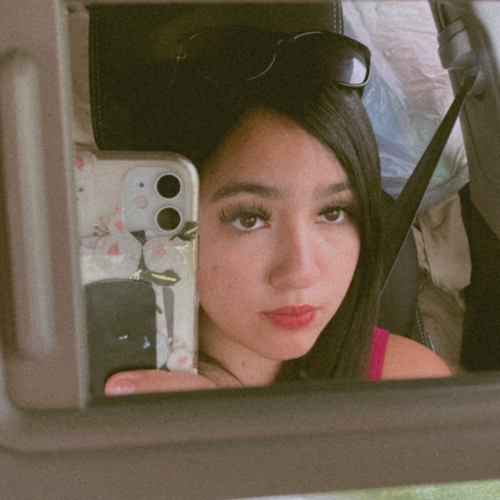 Meet your Posher, Dafne